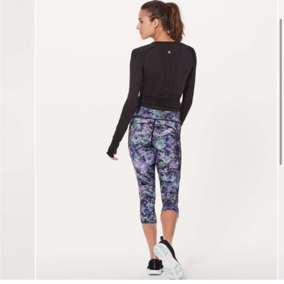 Lululemon Women's Purple Vivid Vision Crop Leggings Pants Size 6 - Picture 1 of 7